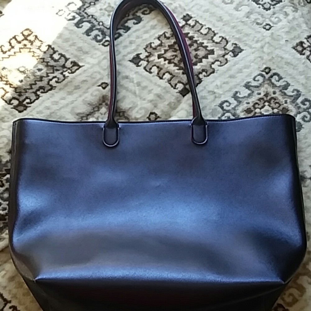 Bath & Body Works limited edition metallic tote